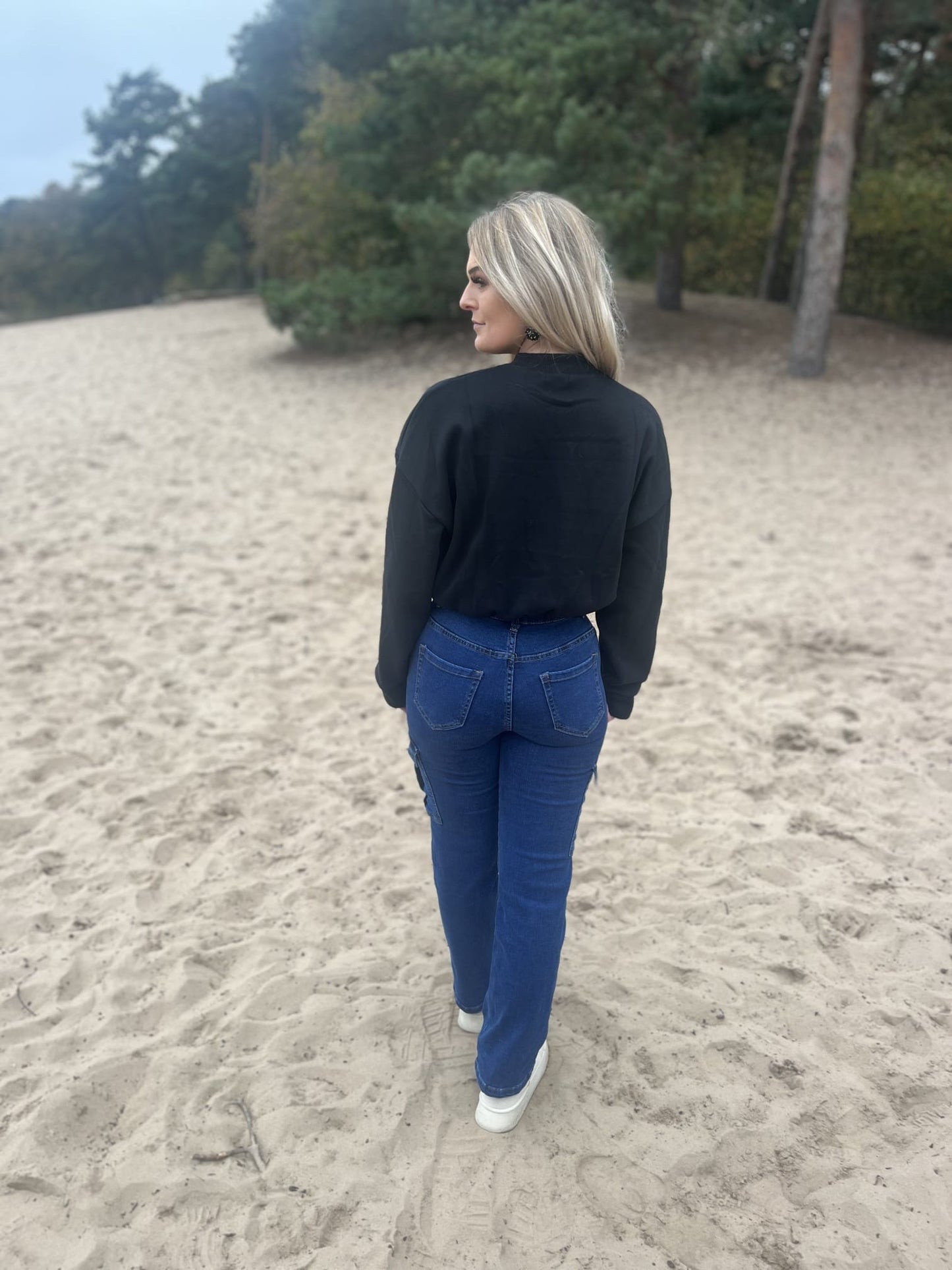 Wide Leg Cargo Jeans