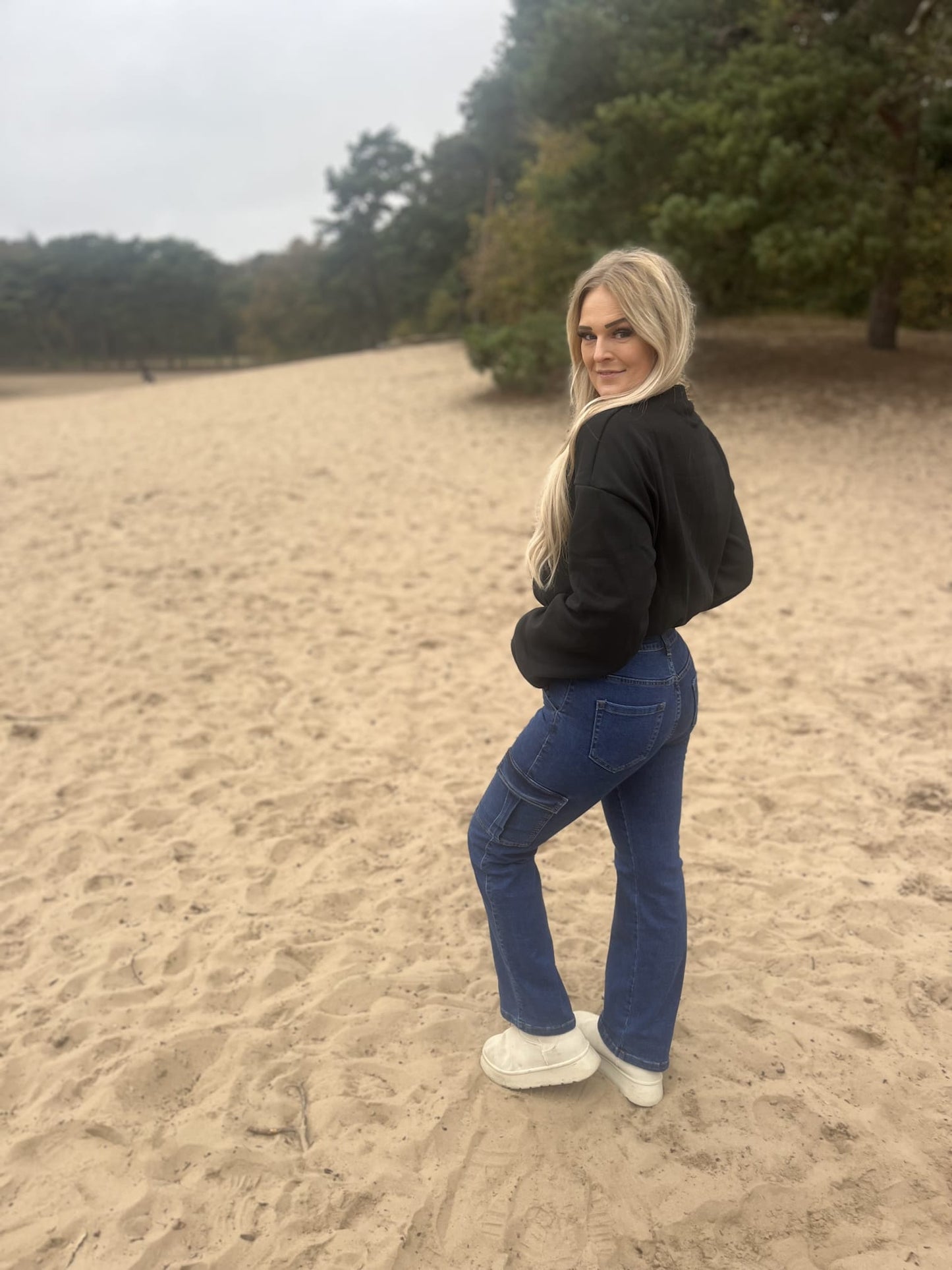 Wide Leg Cargo Jeans